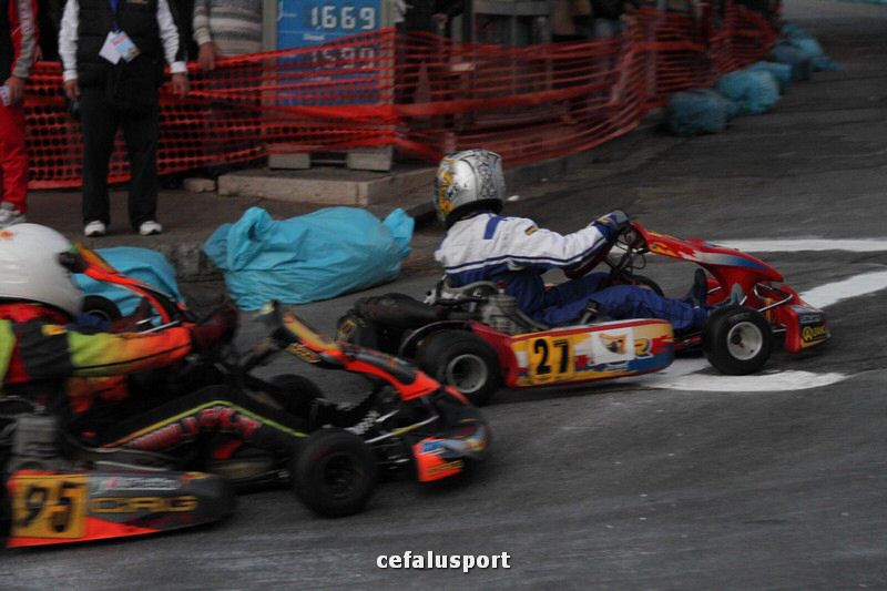 111120 sport2 463_tn.jpg